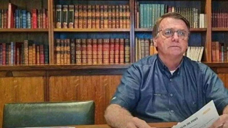 Bolsonaro mente ao dizer que vacinas contra Covid podem desenvolver Aids
