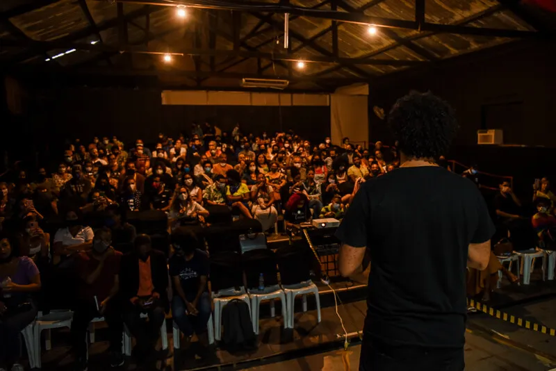 Após o filme, organizadores promovem debate com o público