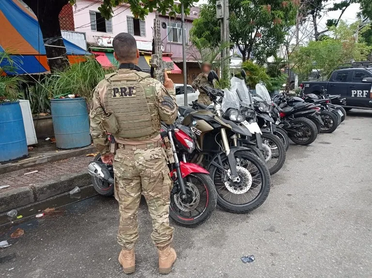 Operação conjunta foi realizada no Complexo da Maré
