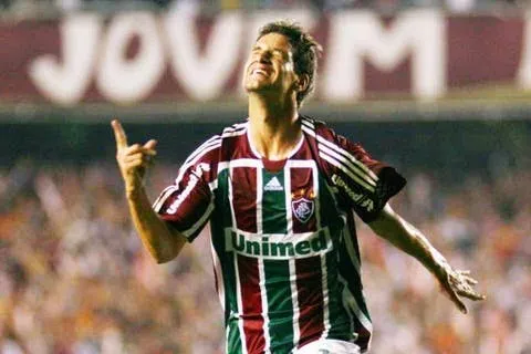 Thiago Neves marcou 3 gols na final da libertadores em 2008 pelo Flu