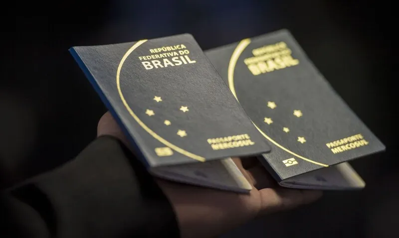 Os vistos continuam sendo necessários