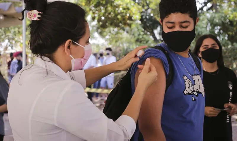Mais de 20 milhões de pessoas com a segunda dose atrasada