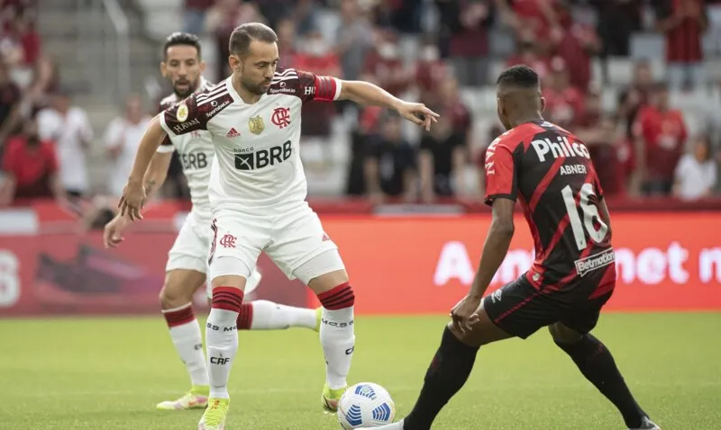 Equipes empataram em 2 x 2 na Arena da Baixada