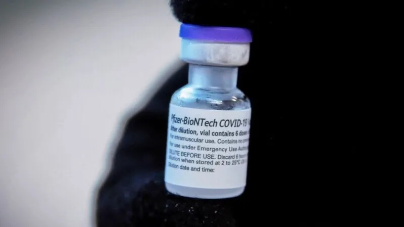 Terceira dose pode reforçar os anticorpos em até 25 vezes