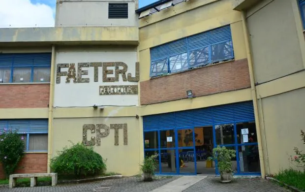 Faeterj Petrópolis