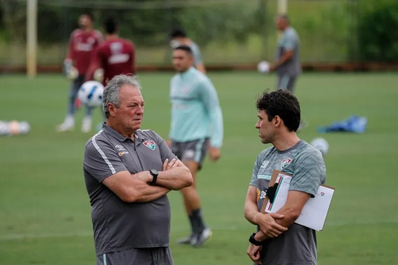 Abel Braga indicou que deve usar os reservas contra o Voltaço