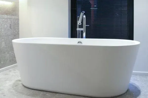 Homem vai processar hotel de luxo após esposa engravidar 'sozinha'