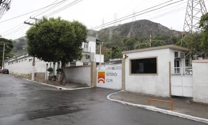 A Clin realiza serviços de limpeza e manutenção de Niterói