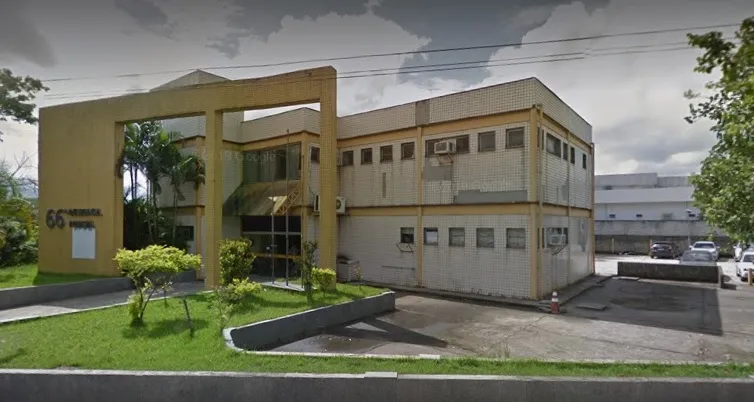 Durante as investigações, os agentes encontraram o corpo de Jorge concretado no vão de uma escada da residência onde ele morava com a suspeita