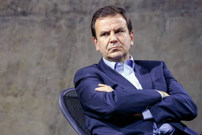 Prefeito é denunciado por improbidade administrativa.
