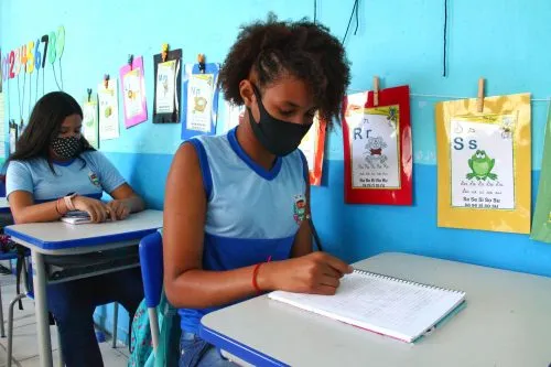 A presença dos estudantes nas atividades escolares será obrigatória