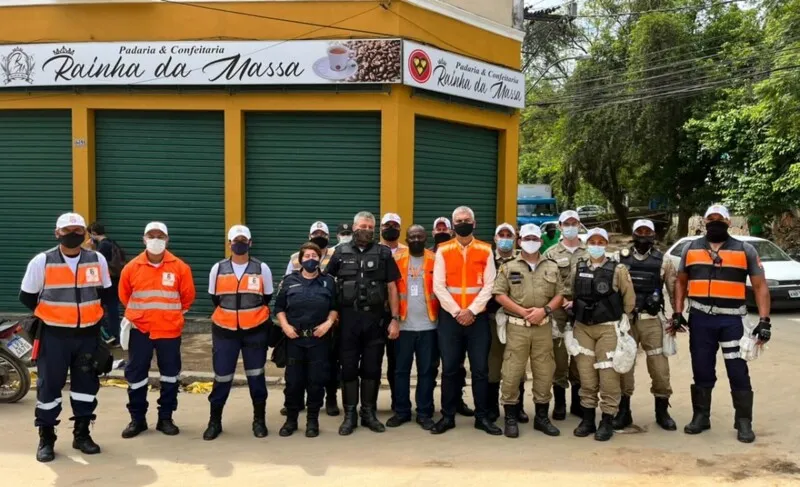 Além disso, duas motopatrulhas e duas autopatrulhas de Trânsito também estão à disposição para agir no local