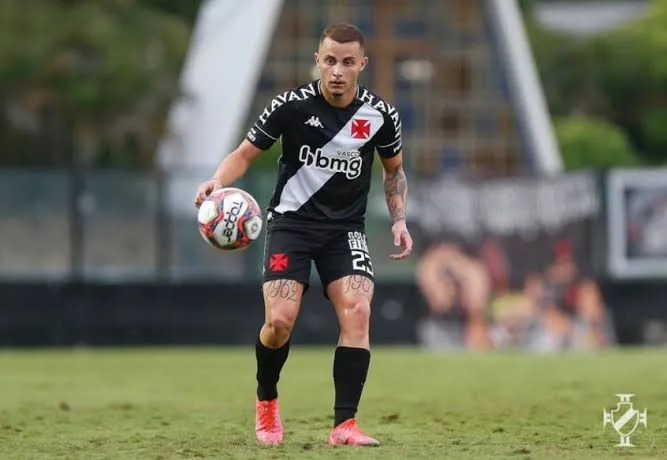Vasco mantém 50% dos direitos de Bruno Gomes