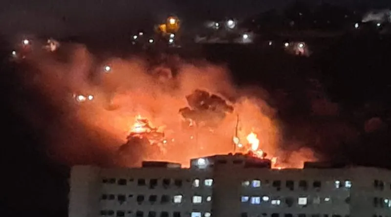 Diferentes vídeos do incêndio estão circulando nas redes sociais  