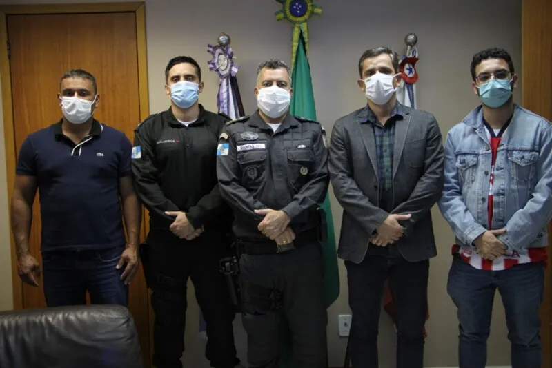 Prefeito recebeu comandante e outras lideranças políticas da cidade 