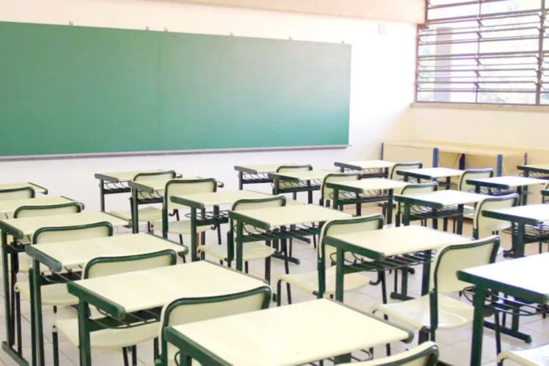 Além disso, do aumento no auxílio-transporte, docentes contaram com um auxílio-tecnológico, a partir de novembro.
