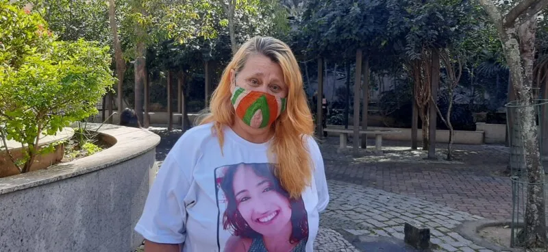 Aos prantos, mãe de Vitórya compareceu à audiência