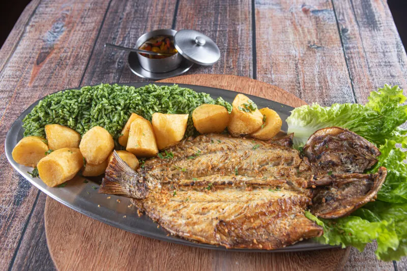 Anchova com arroz de brócolis está entre as opções