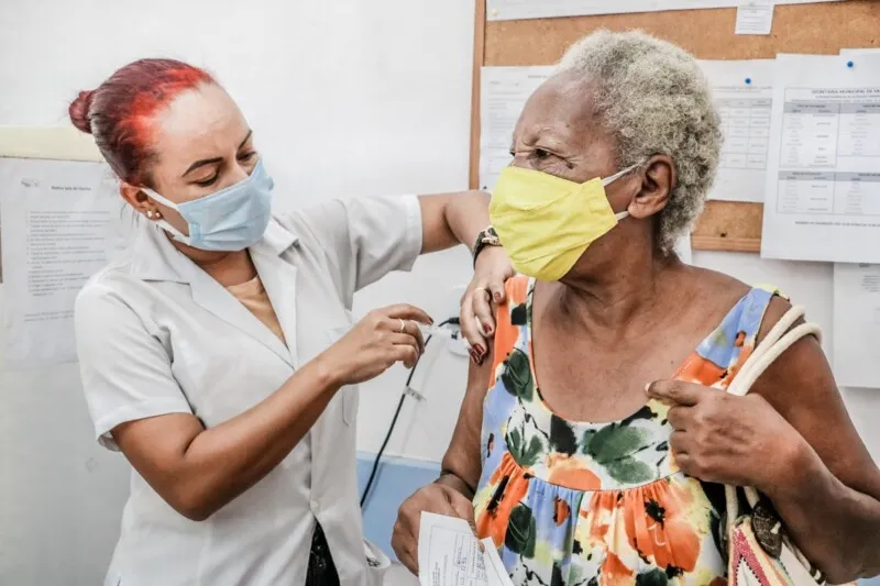 Itaboraí conta com mais de 70% da população vacinada contra covid-19