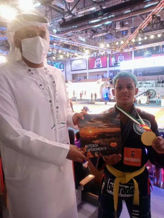 Imagem ilustrativa da imagem Jovens embaixadores do Turismo de Niterói são campeões mundiais em Abu Dhabi