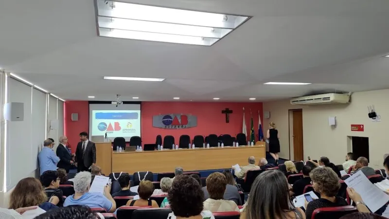 O debate é uma realização conjunta da Comissão de Direitos Humanos e Cidadania da OAB-Niterói, da seccional OAB-RJ e do gabinete da vereadora Walkíria Nictheroy