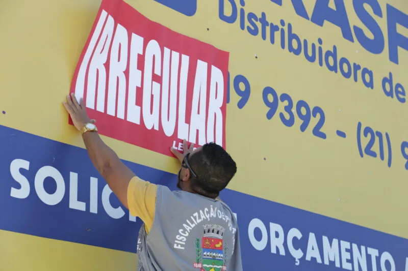 A primeira parada da equipe aconteceu na Avenida Jornalista Roberto Marinho, no Jardim Alcântara