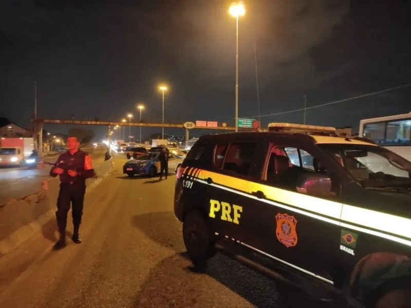 Criminosos trocaram tiros com agentes da PRF