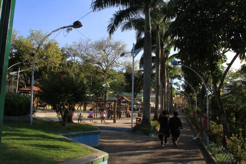 Praça Zé Garoto