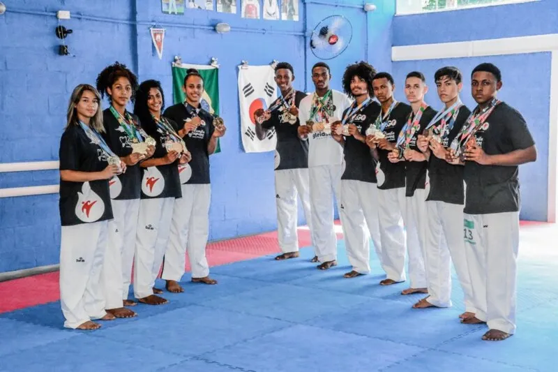 Projeto Social de Taekwondo recebeu novos materiais