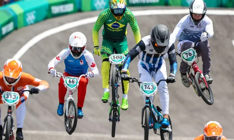 Renato Rezende avança às semifinais do BMX