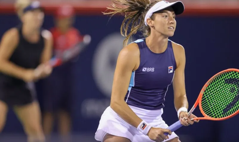 Luisa Stefani vence dupla de eslovena e croata para levar WTA 1000 de Montreal