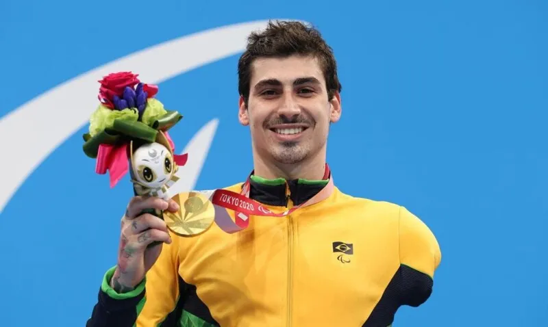 Talisson Glock vence 400 livre com tempo de 4min54s42