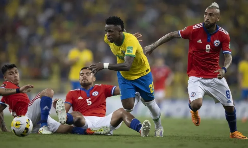 Vinícius Jr. marca seu primeiro gol com a camisa da seleção