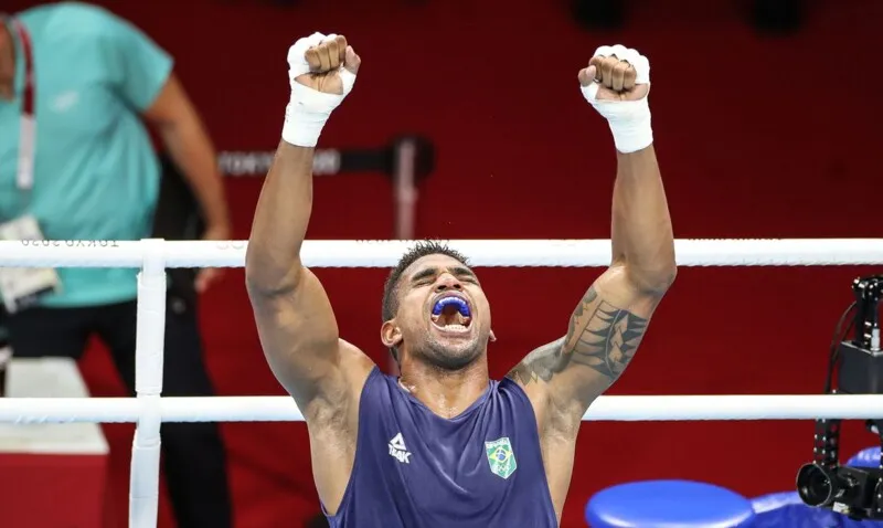 Abner Teixeira garante  o bronze na categoria até 91 kg