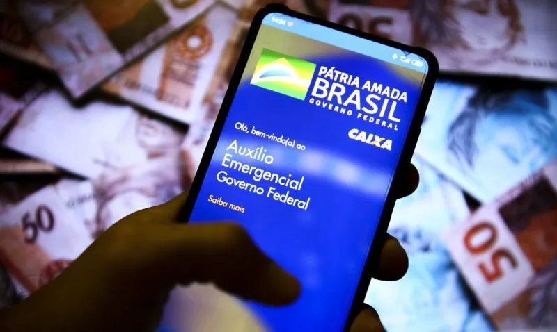 O programa se encerraria com a quarta parcela, depositada em julho e sacada em agosto, mas foi prorrogado até outubro, com os mesmos valores para o benefício