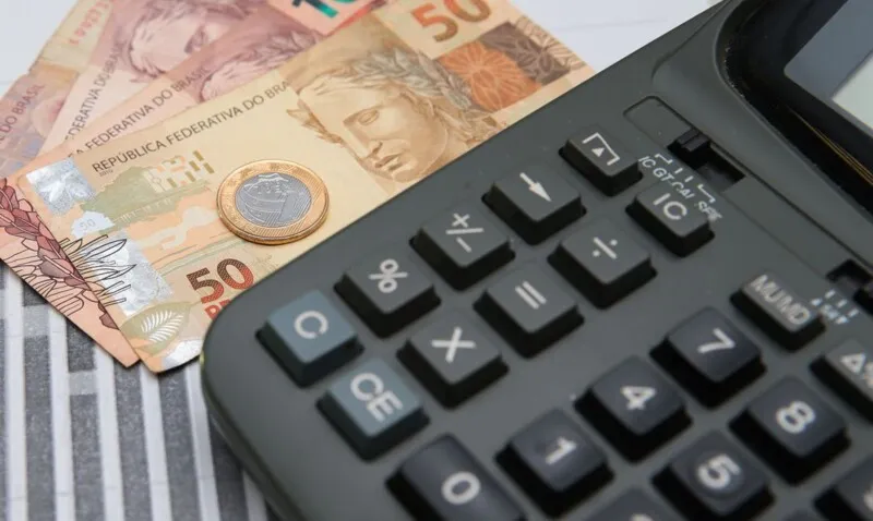 O beneficiário poderá consultar informações sobre as datas de pagamento, o valor do benefício e a composição das parcelas nos aplicativos 'Auxílio Brasil' e 'Caixa Tem'
