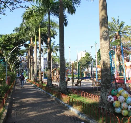 Iniciativa da prefeitura promove atividades de 9h às 20h, quando será a chegada do Papai Noel e a queima de fogos