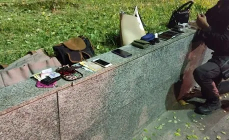 Material apreendido com os criminosos