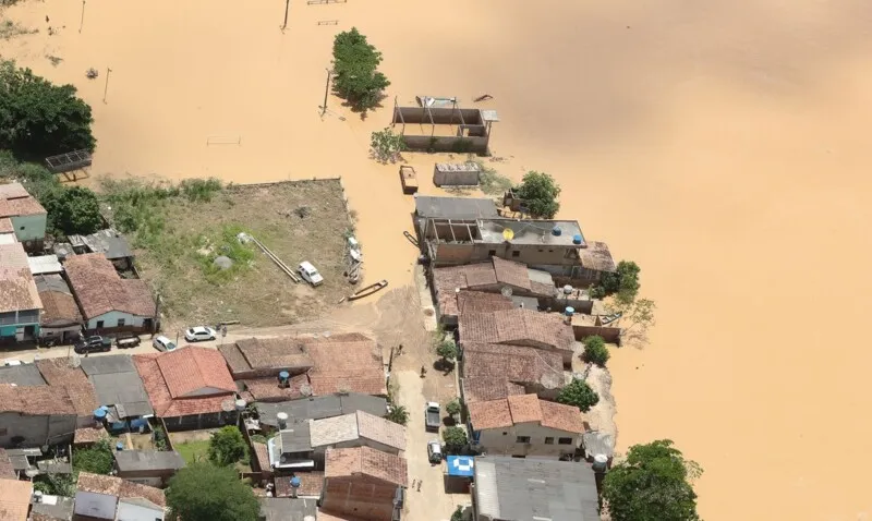 Mais de 640 mil pessoas foram atingidas pelas chuvas no estado