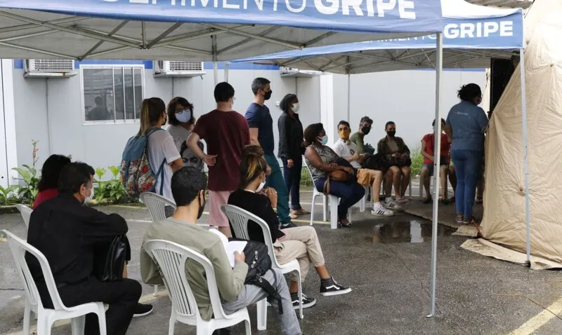 Serão oferecidas 2,1 mil vagas por dia para a realização de exames rápidos de antígeno e também o RT-PCR