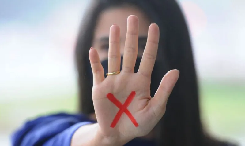 Rio de Janeiro teve um um caso de violência contra a mulher registrado a cada 24h, aumento de 18% em um ano