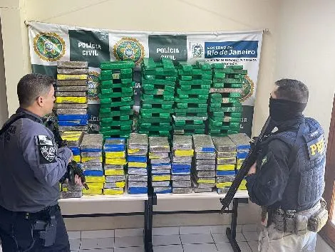 Droga apreendida com o criminoso