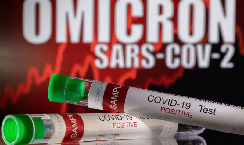 Ômicron pode ser 14,4 vezes mais contagiosa que o sarampo em cenários de ausência de vacinação