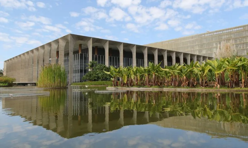 O Itamaraty apela pelo fim da guerra no leste da Ucrânia