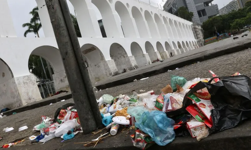 Os salários da classe estão congelados desde 2020