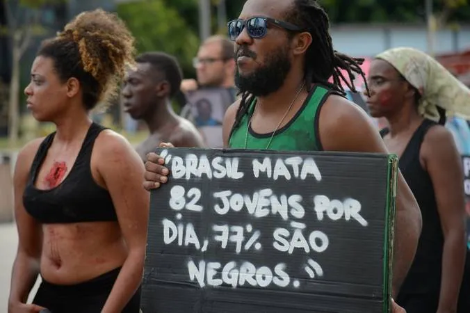 77% das vítimas de homicídio no Brasil são negras
