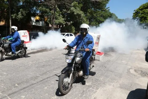 O serviço tem por objetivo romper a cápsula do coronavírus e eliminá-la do ambiente, evitando a proliferação e contaminação