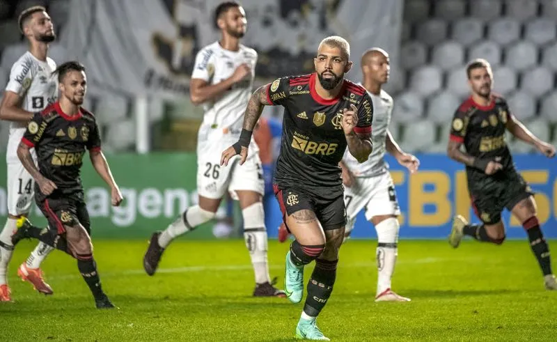 No primeiro turno, na Vila Belmiro, o Flamengo venceu o Santos por 4 a 0