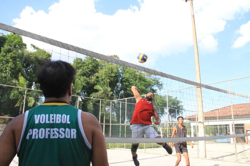 Aulas gratuitas de voleibol