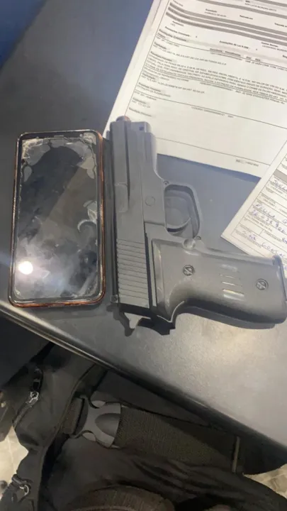 Assaltante estava com simulacro de pistola